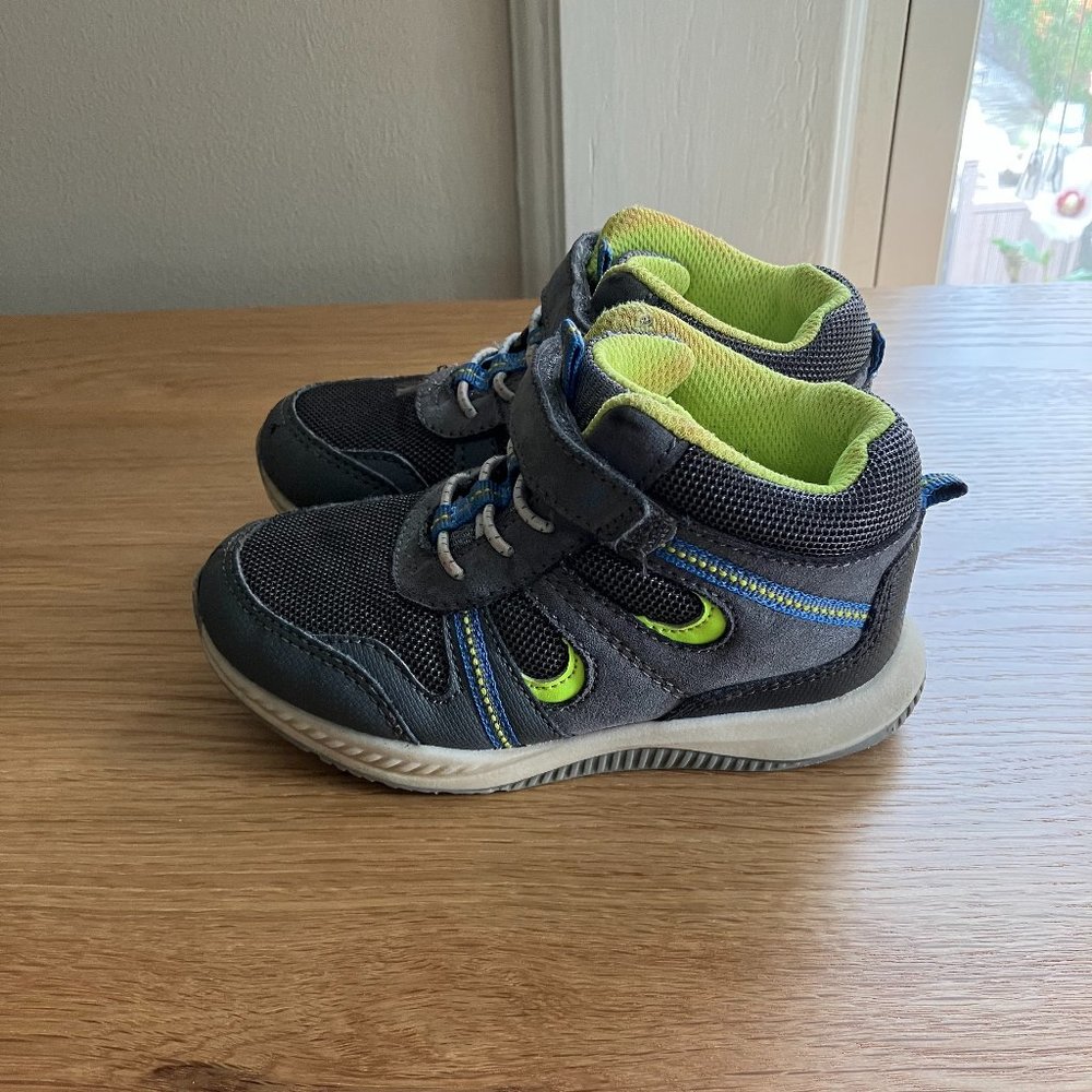 Stride Rite Hickory Sneaker